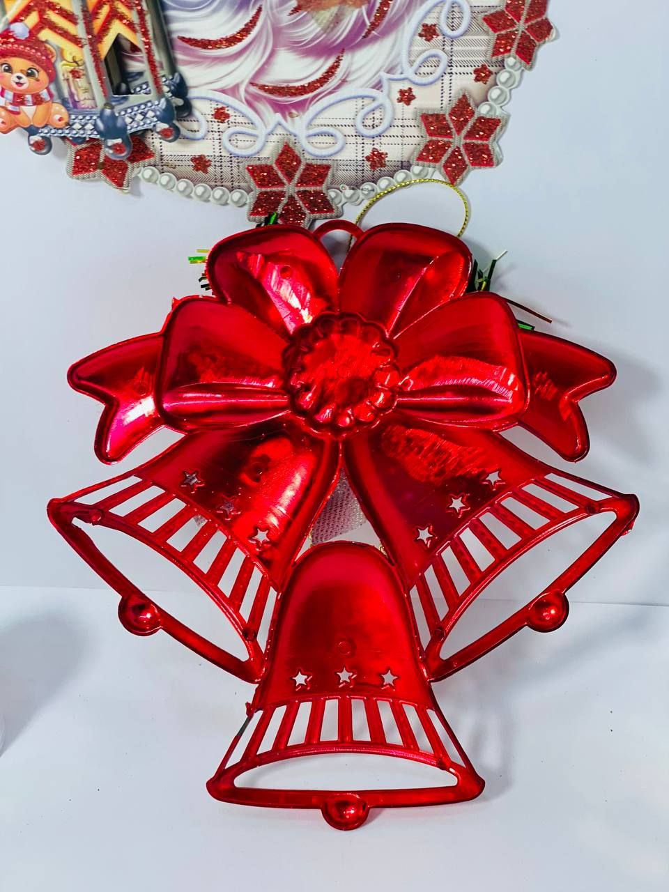 اجراس حمراء لتزيين شجرة الكريسماس - الصورة 3